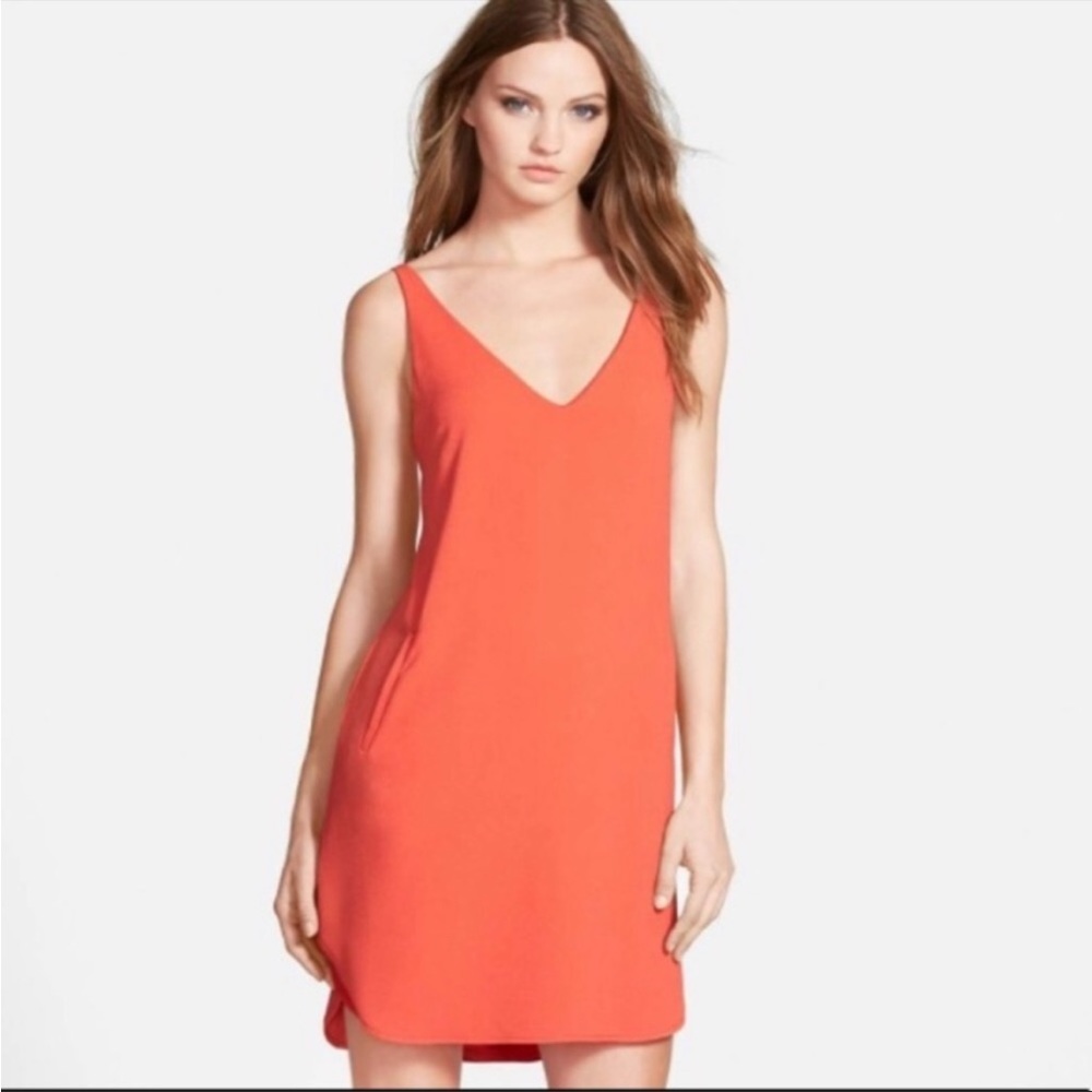 WAYF Sleeveless V-Neck Midi Shift Dress